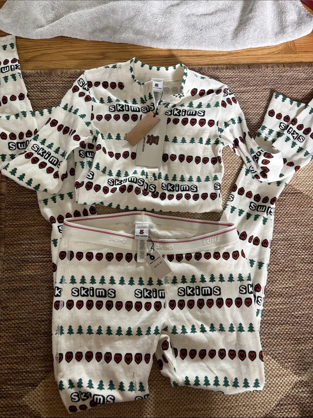 SKIMS Kids Cream Thermal Pajama Set with Green Trees & Red Hearts